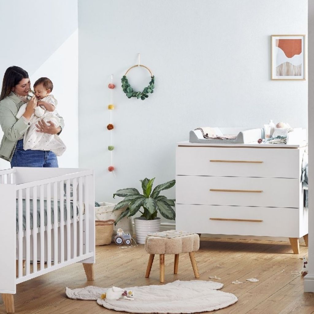 Transland 3-delige babykamer (bed + commode + kast met 3 deuren) Steffi wit
