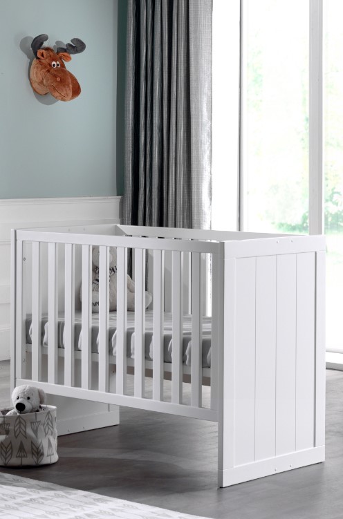 Jaxx 3-delige babykamer (bed + commode + kast met 2 deuren) Erik wit 