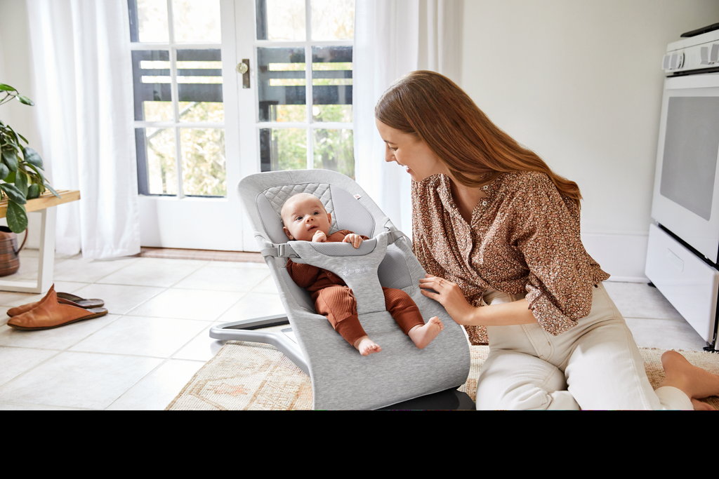 ERGObaby Relax + speelboog Evolve  Light Grey