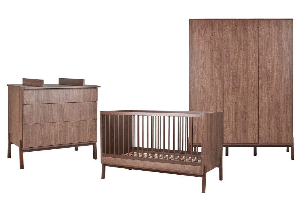 Quax 3-delige babykamer (bed L 140 x B 70 cm + commode met verlengstuk + kast met 3 deuren) Ashi Chestnut